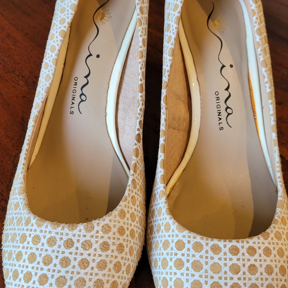 Shoes - Picture 5 of 8